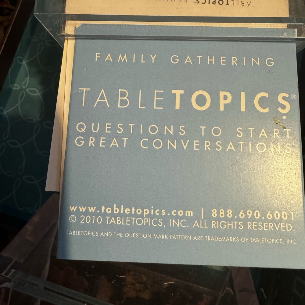 Table topics Family gathering game cards